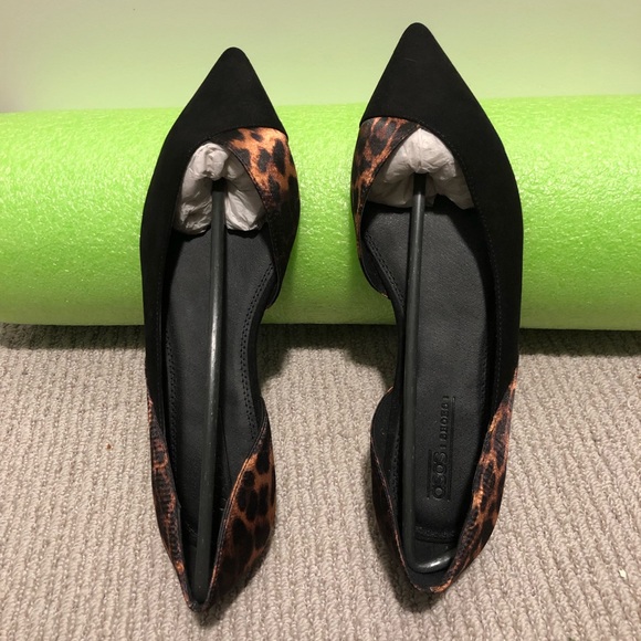 Black and leopard flats - Picture 8 of 9